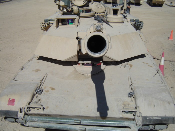 Tank cannon, up close and personal.JPG (2 MB)